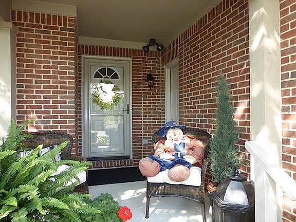 4th image of 528 Brooks Hollow Ct