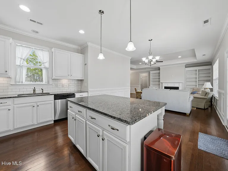 3702 Cinnamon Fern Dr — Photo 15