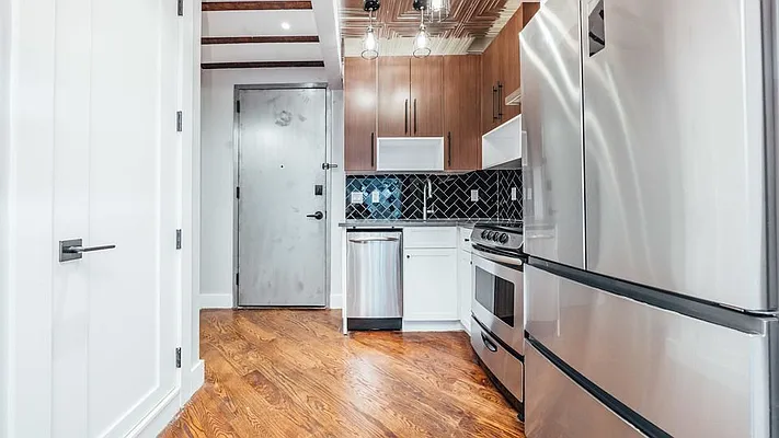 Rented by Nooklyn NYC LLC | media 19