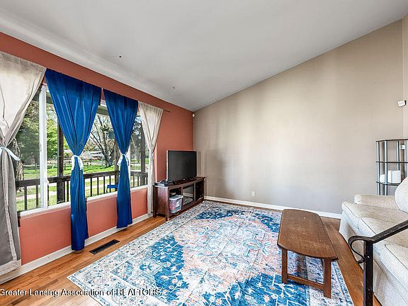 4th image of 4622 Burchfield Ave