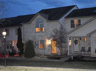 422 Linda Ln, Houston, PA
