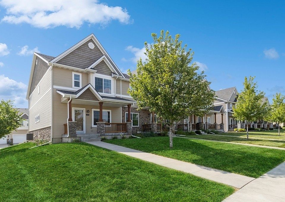 1st image of 120 Cambridge Dr