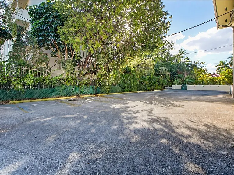 1600 S Le Jeune Rd #14 — Photo 5