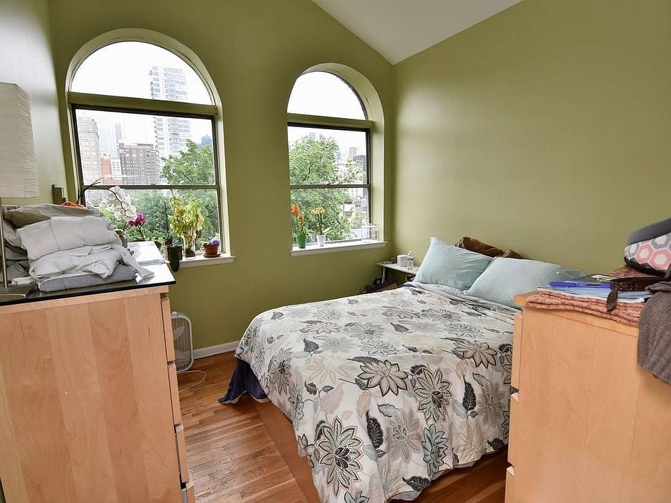 1st image of 1721 Lombard St