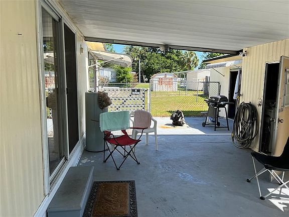 5th image of 9585 SE 161st St