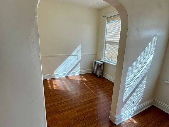 4th image of 725 Garfield Ave Floor 2