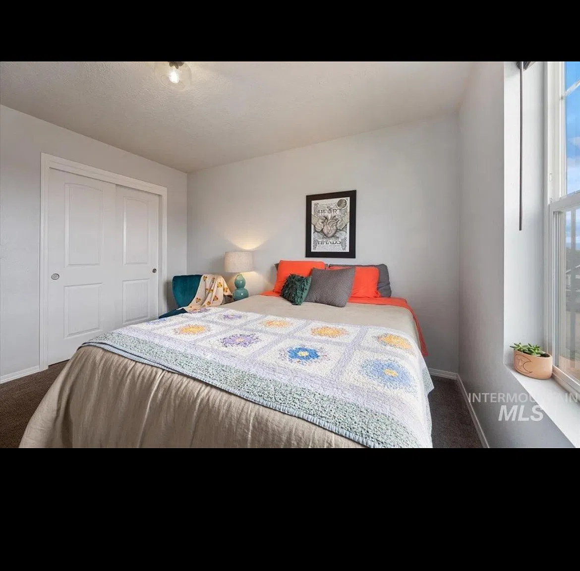 3 bed, 2.5 bath, 1717 sqft, $3,200 — Photo 1