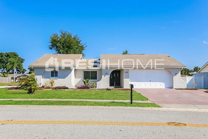 7109 Orchid Lake Rd — Photo 2