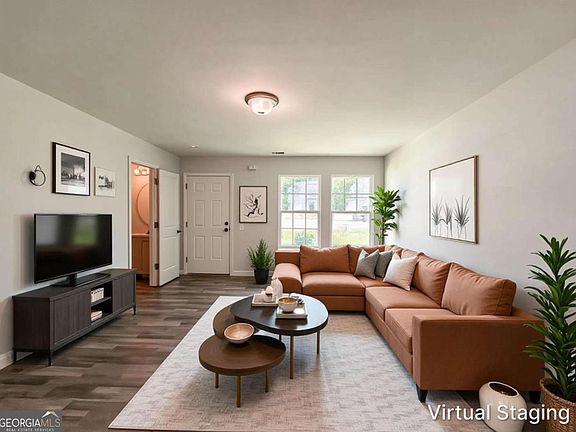 5th image of 365 Jada Ln