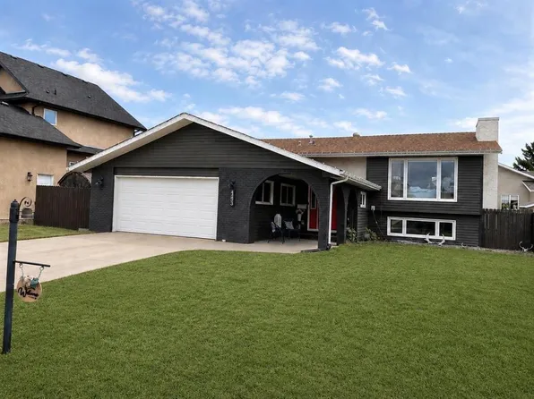 4303 W 71st St, Camrose, AB T4V 3Y1