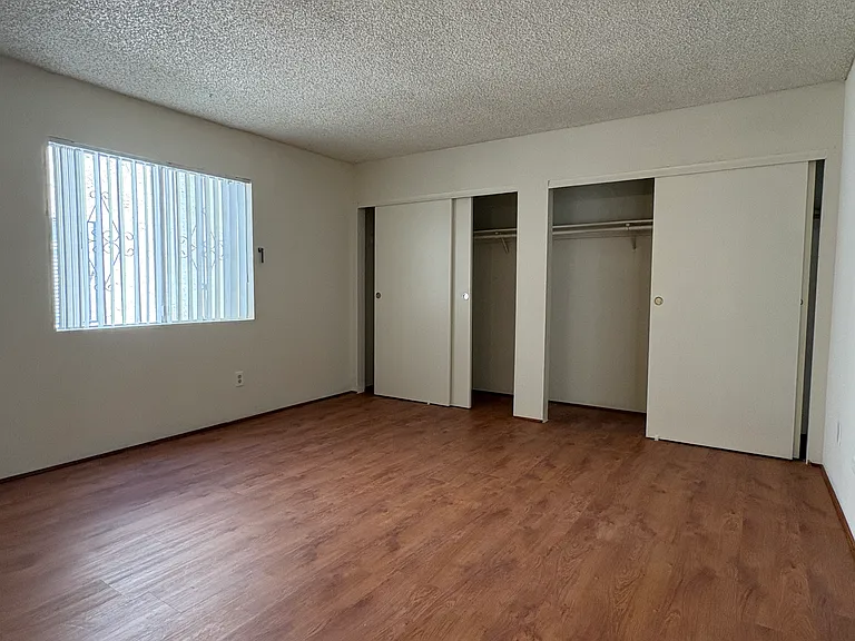 522 W Hellman Ave #B — Photo 9