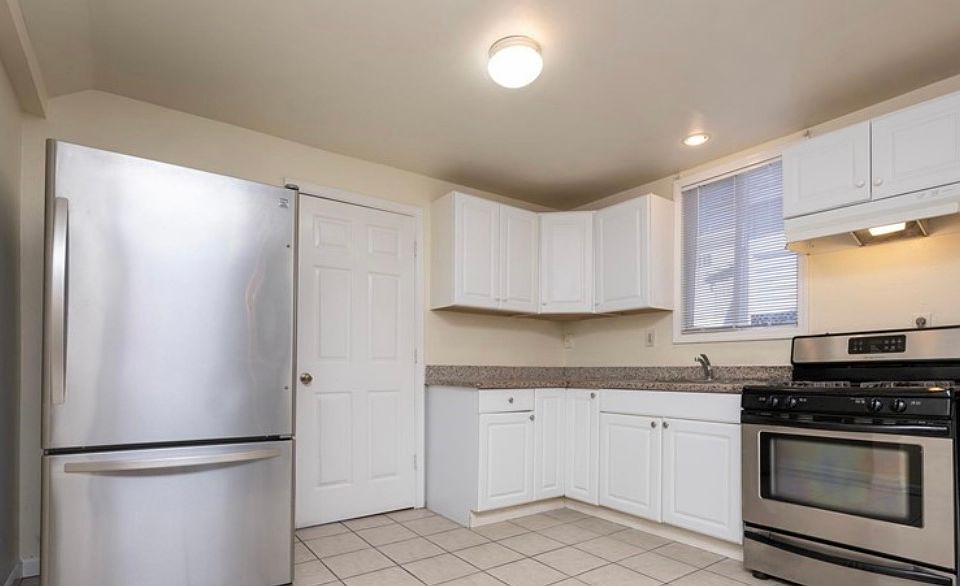 2nd image of 311 Magnolia Ave #311