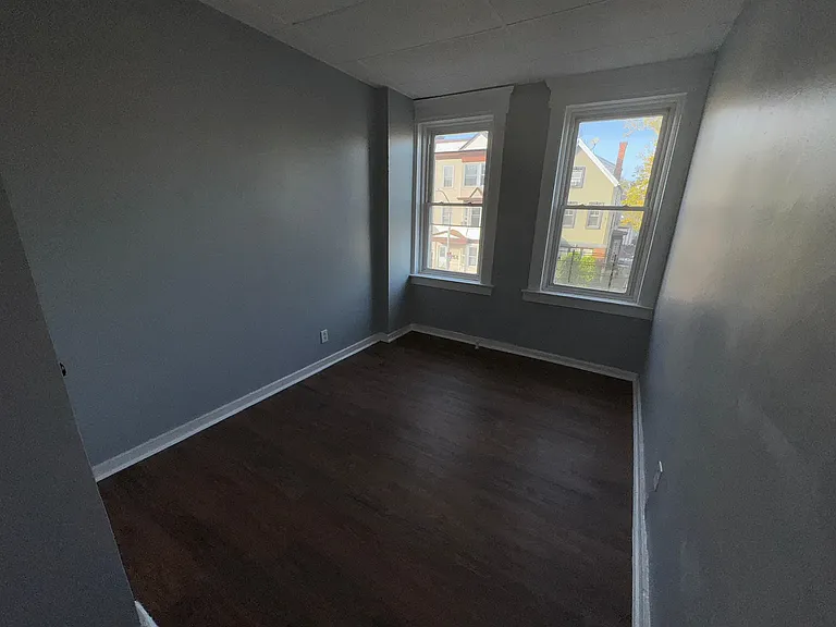 275 S 7th St #8C — Photo 2