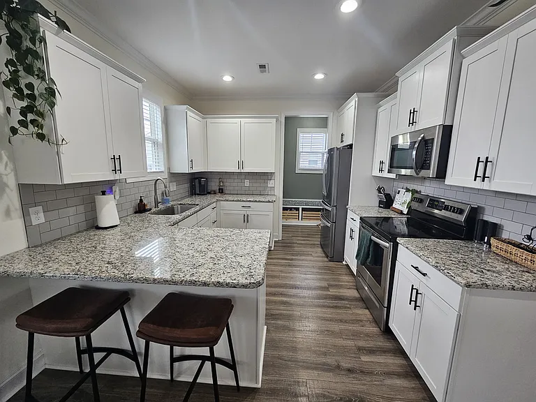 2123 Blue Bonnet Cir — Photo 4