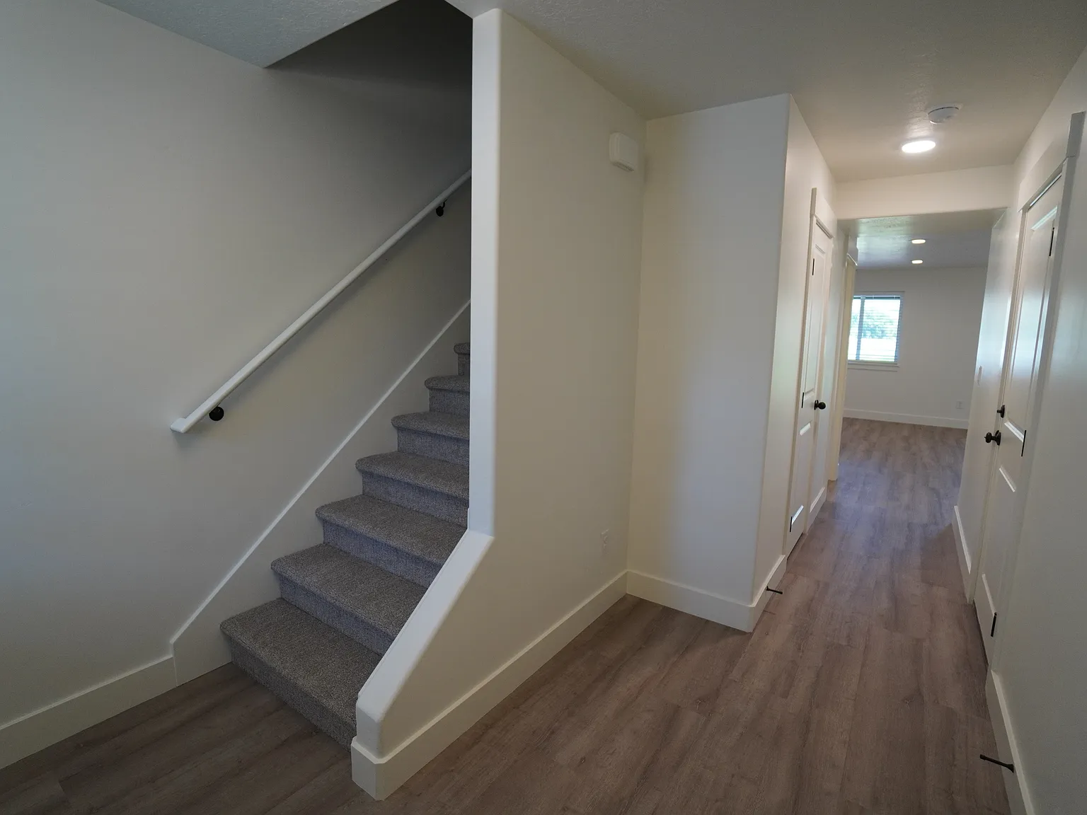 3 bed, 2.5 bath, 1421 sqft, $1,850 — Photo 4