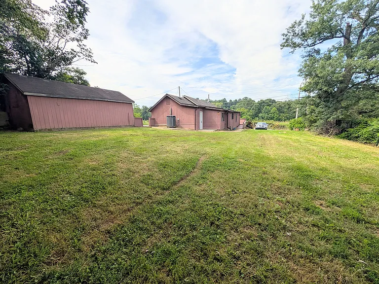 1191 Mill Creek Rd — Photo 2