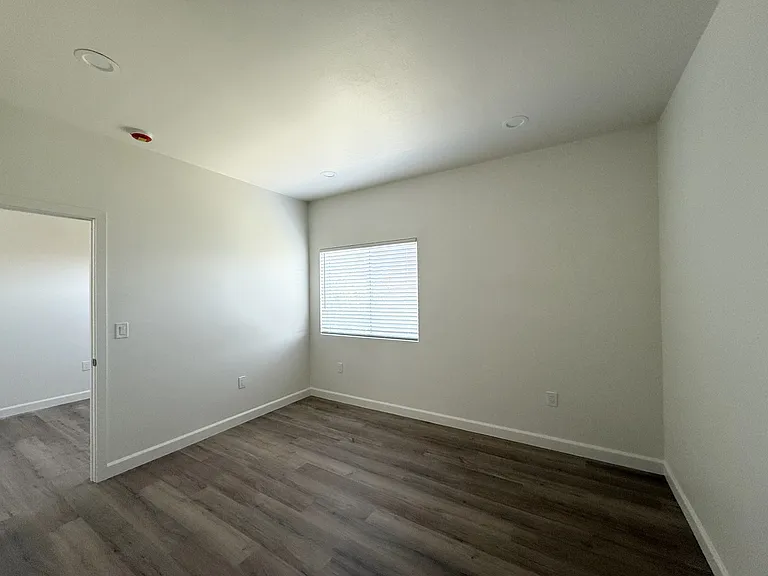 19036 Bridgeway Ln — Photo 15