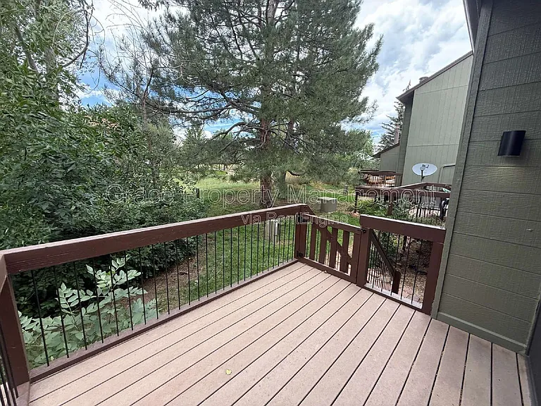 4608 Greenbriar Ct — Photo 8