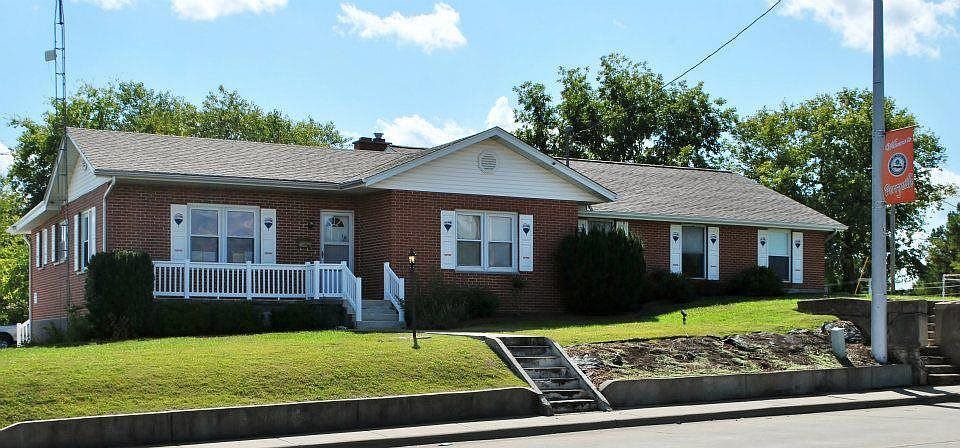 1st image of 407 W Saint Joseph St
