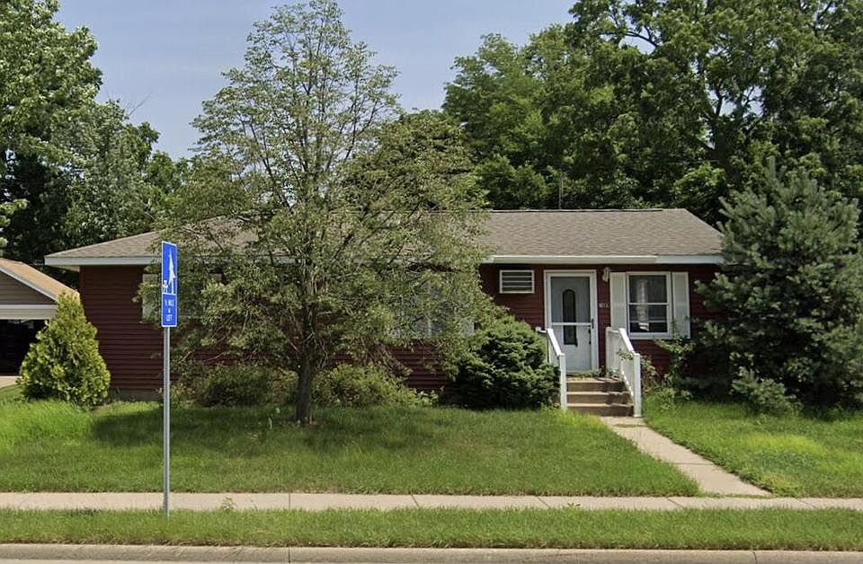 1st image of 400 2nd AVENUE N N #402