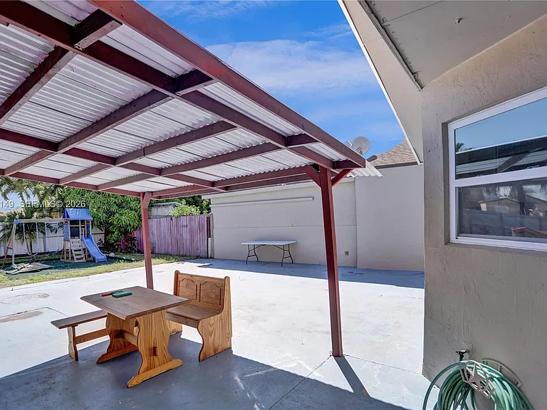 11854 SW 210th St — Photo 40
