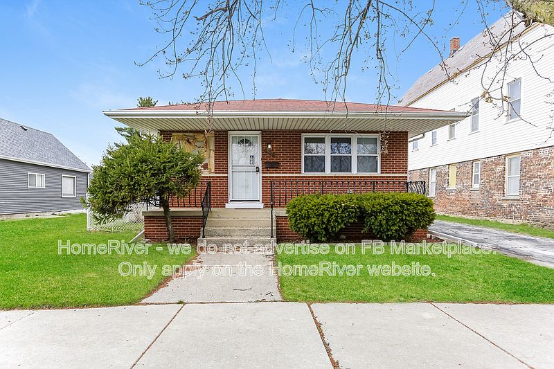1st image of 340 155th Pl