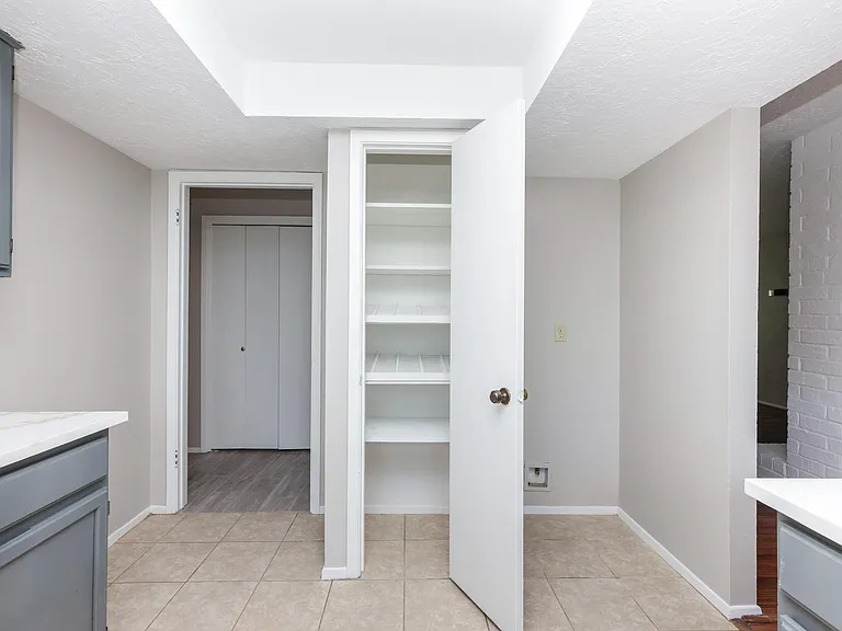 11938 Paramount Ln — Photo 11