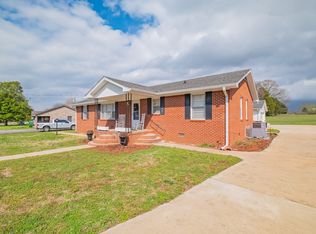 1114 N High St, Winchester, TN 37398