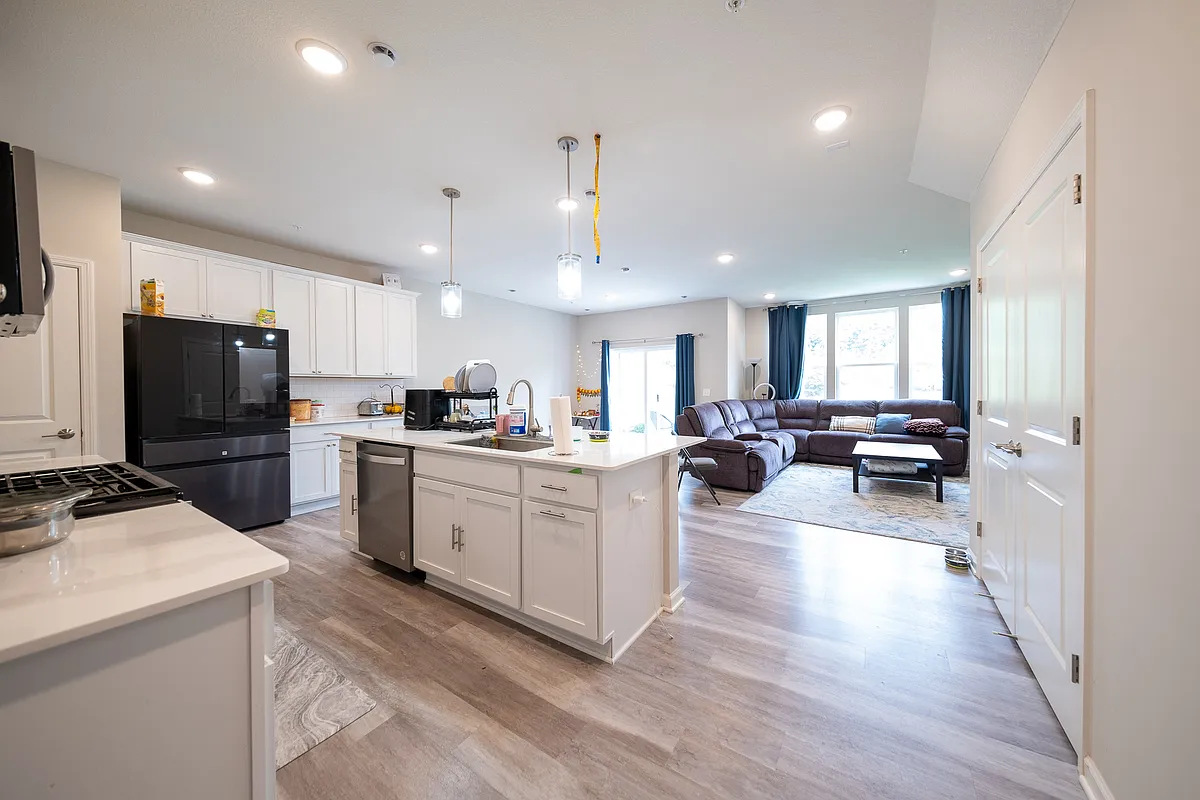 Open Floor Plan - 4872 Avery Ct