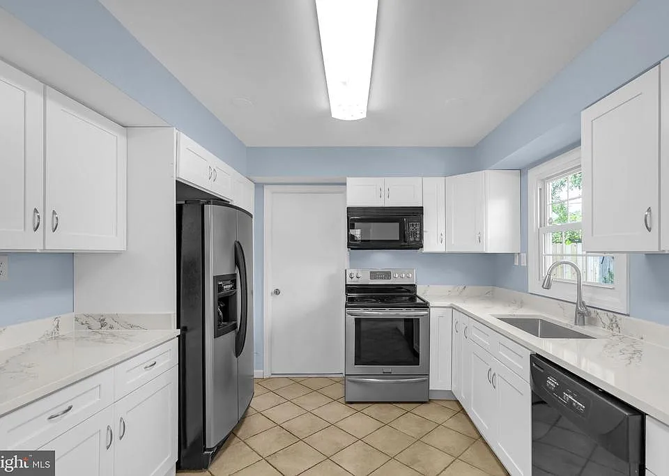 2807 Folsom Ln