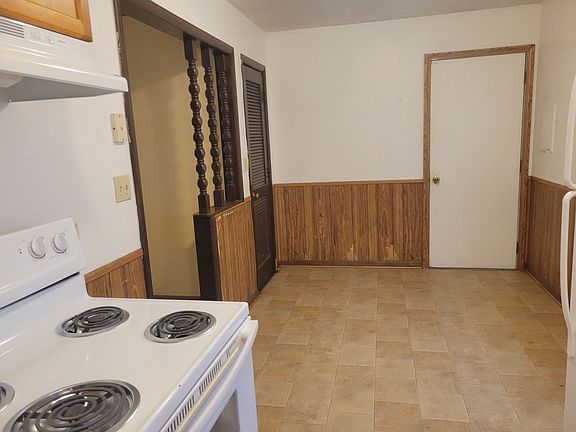 5th image of 603 N Westwood Dr