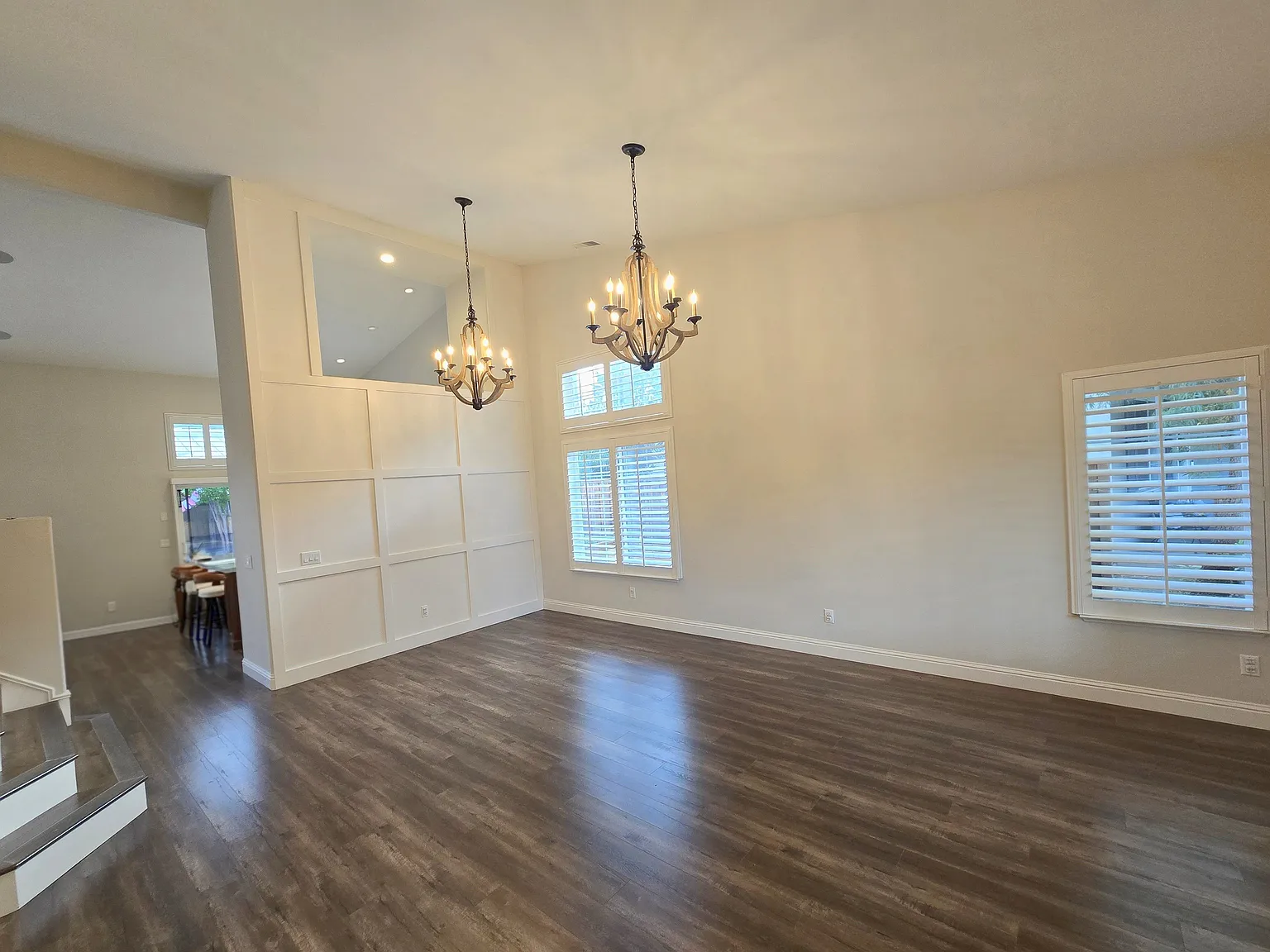 4 bed, 3.0 bath, 2092 sqft, $4,000 — Photo 2
