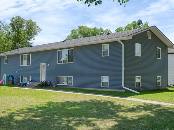 119 Cottonwood St #13, Grand Forks, ND 58201
