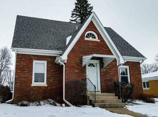 404 3rd St, Durant, IA 52747