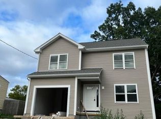 72 Strathcona Rd, Cranston, RI 02910