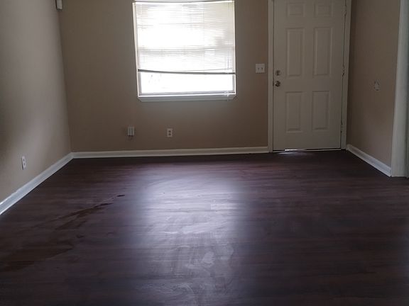 4th image of 5135 Chivalry Dr