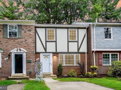 7836 Snead Ln, Falls Church, VA, 22043