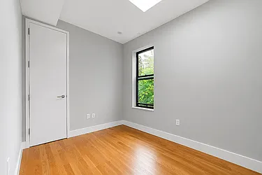 1100 De Kalb Avenue, #2U