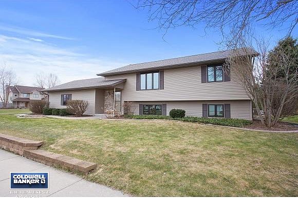 Welcome to 2003 W Capitol Dr