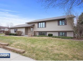 2003 W Capitol Dr, Appleton, WI 54914