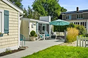3 Riverside Dr — Photo 46
