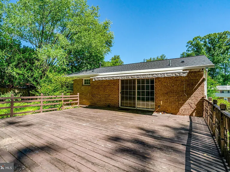 8527 Parliament Dr — Photo 39