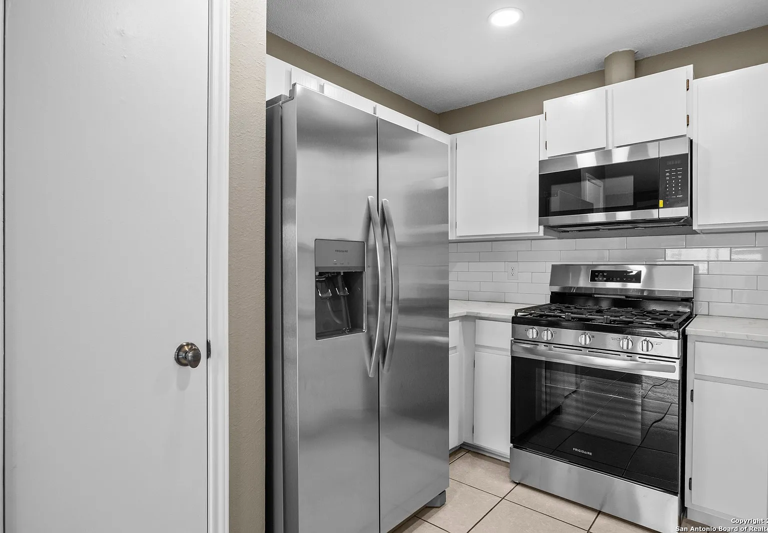 2 bed, $1,349 — Photo 4