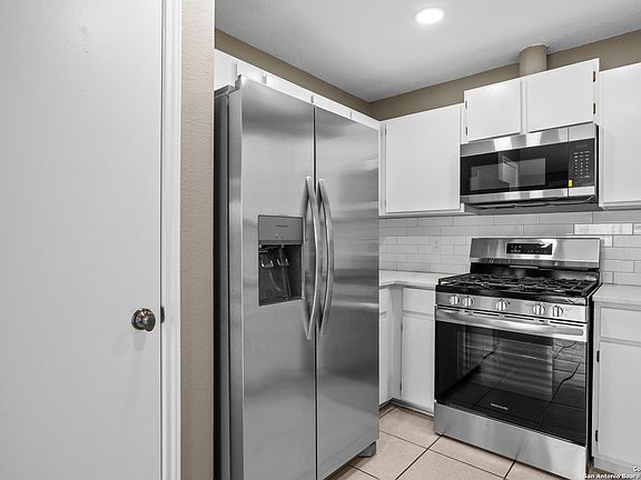 4th image of 5279 Meadow Rise St