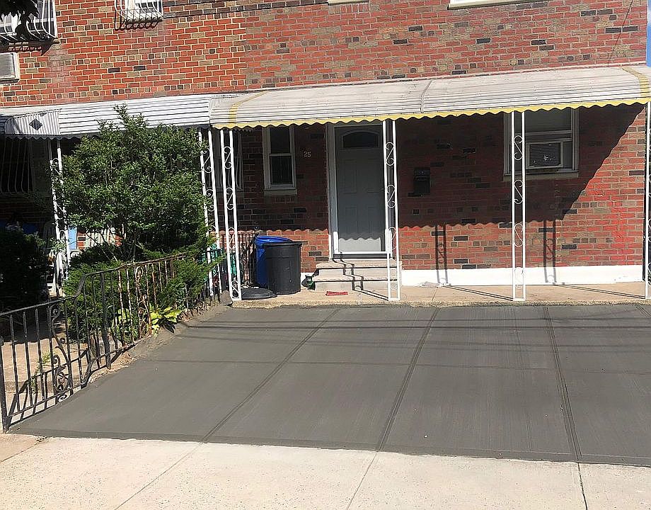 1st image of 2517 E 63rd St