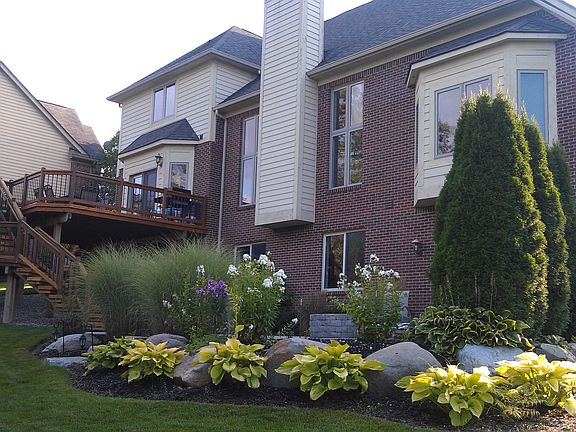 5th image of 4474 Darlene Dr