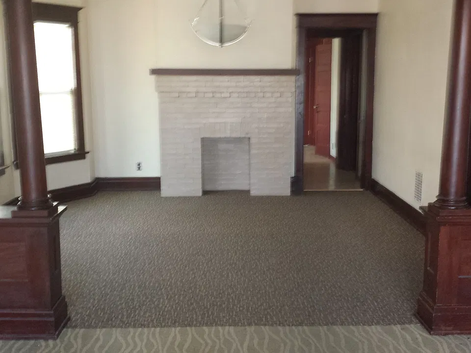Building Photo 3