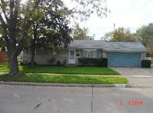 11616 Phyllis St, Taylor, MI 48180