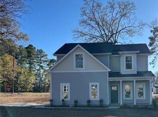 7001 Summerlin Dr, Fayetteville, NC 28306