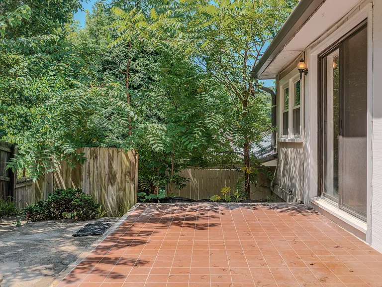 7 W Raleigh Rd #A — Photo 21